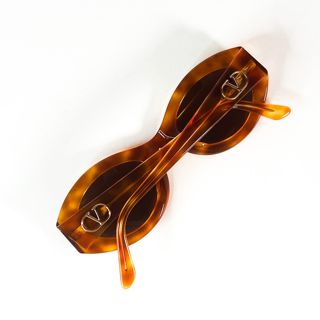 lunettes-valentino-v68-511-detail-inscription-monture-italie