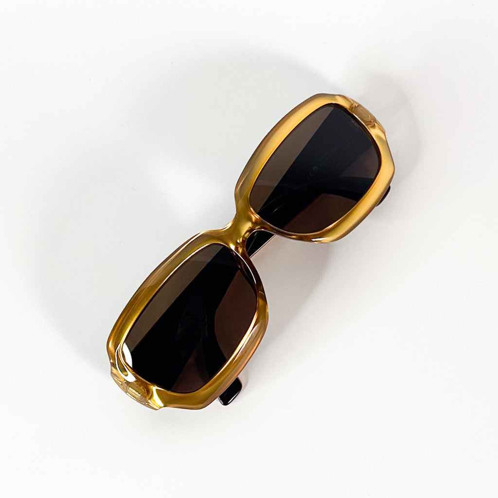 Lunettes de soleil Dior vintage couleur marron et doré, style carré légèrement arrondi