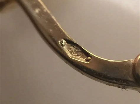 Le Double Laminé Or : Un Matériau d'Exception pour les Montures de Lunettes Vintage