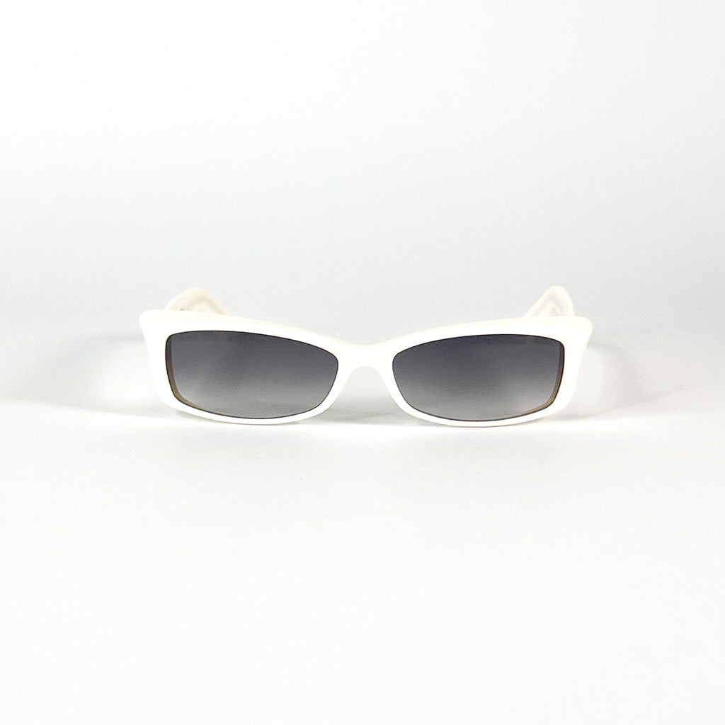 Vue de face des lunettes Yves Saint Laurent 6334 blanches rectangulaires