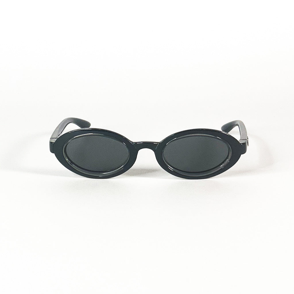 Vue frontale symétrique des lunettes Thierry Mugler modèle 6505