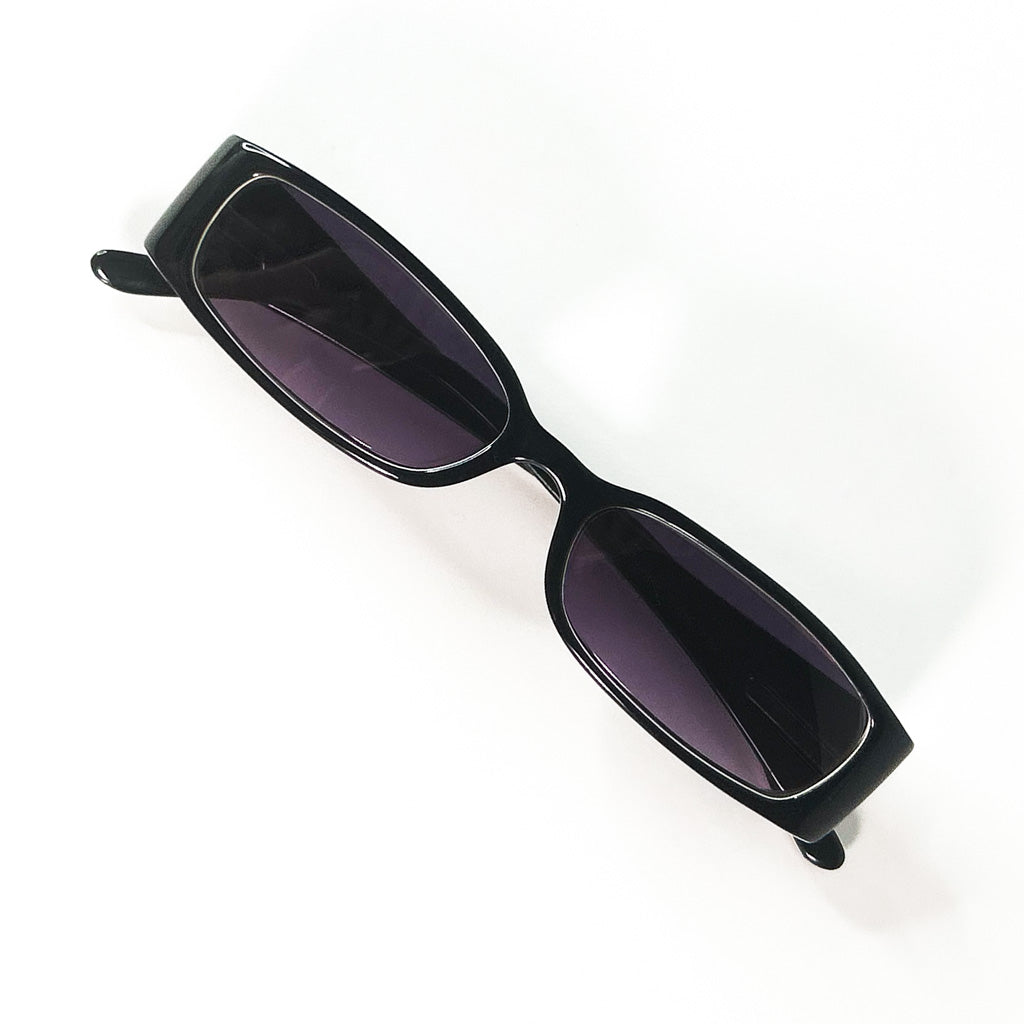 Vue de face des lunettes Chanel 3094 c.860 avec verres rectangulaires teintés violet