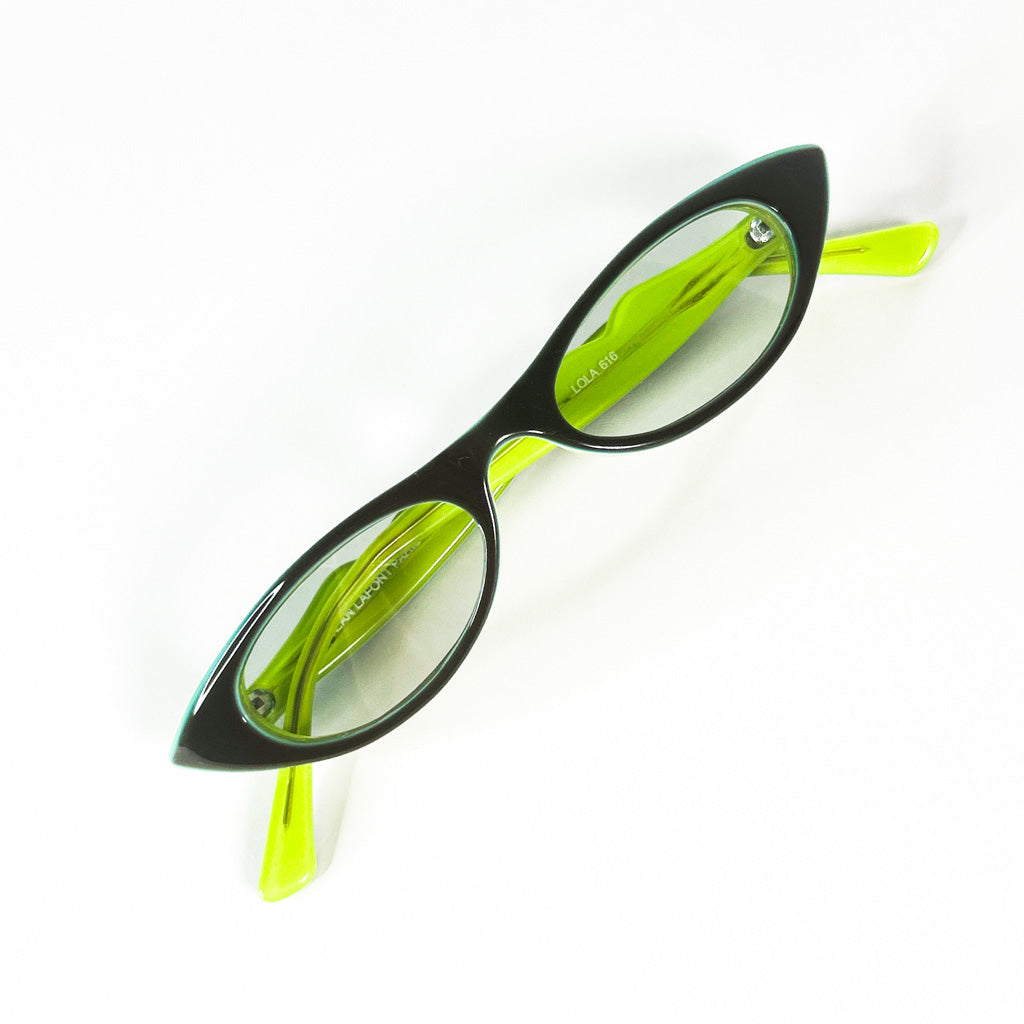Vue de face des lunettes LOLA 616 Jean Lafont noir et vert fluo