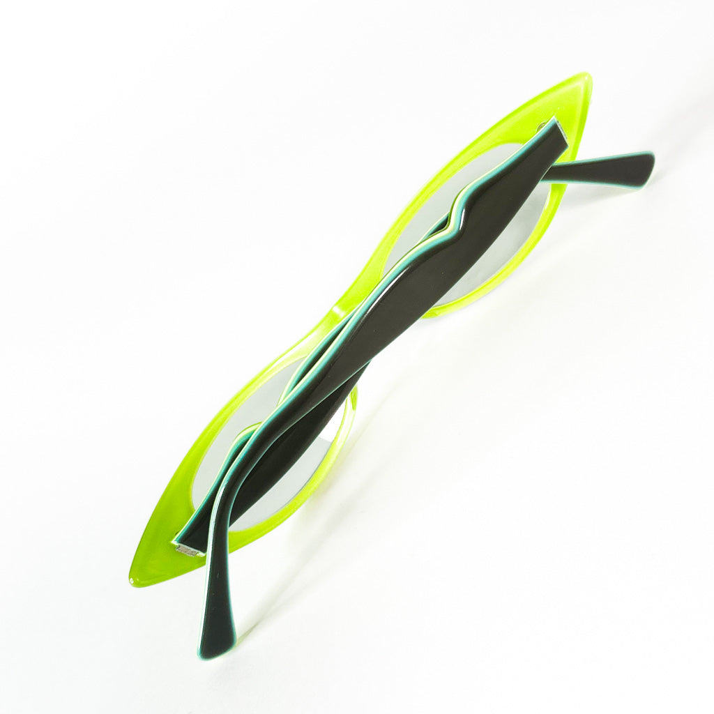 Branches ondulées noires et vert fluo des lunettes Jean Lafont modèle LOLA 616