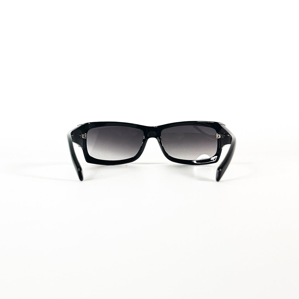 Vue frontale des lunettes YSL vintage noires rectangulaires avec verres dégradés