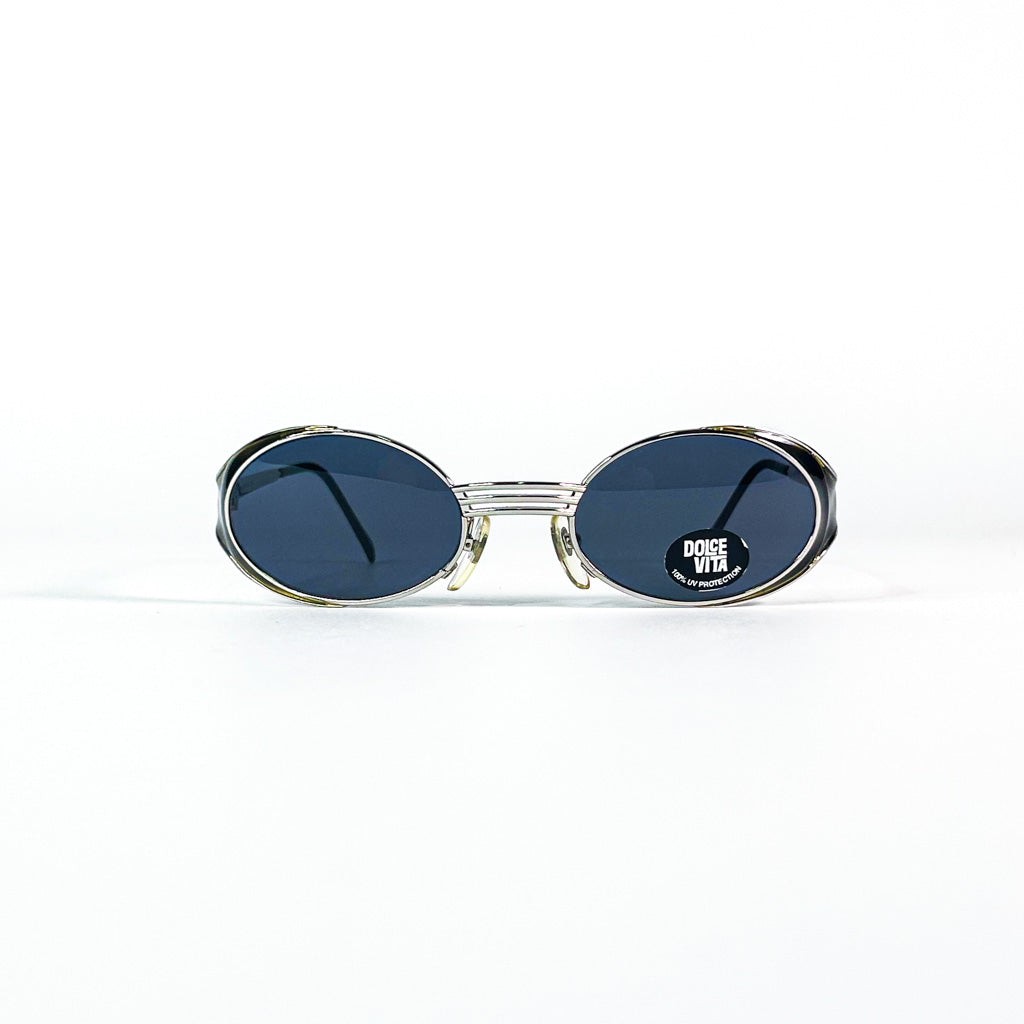Lunettes Dolce Vita DVS-11 ouvertes - vue latérale mettant en évidence la courbure des branches et le pont nasal métallique