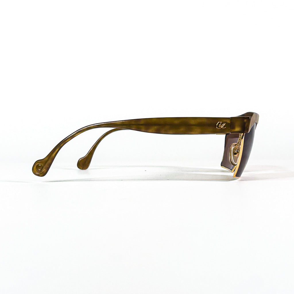 Vue latérale droite de la monture Christian Lacroix 7318, détail du design ondulé des branches
