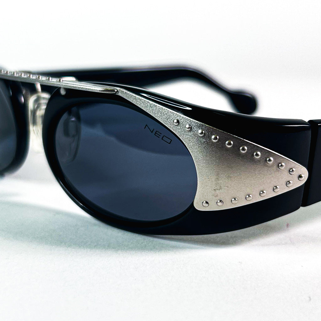 Vue de dessus légèrement inclinée des lunettes Neostyle Holiday 2003