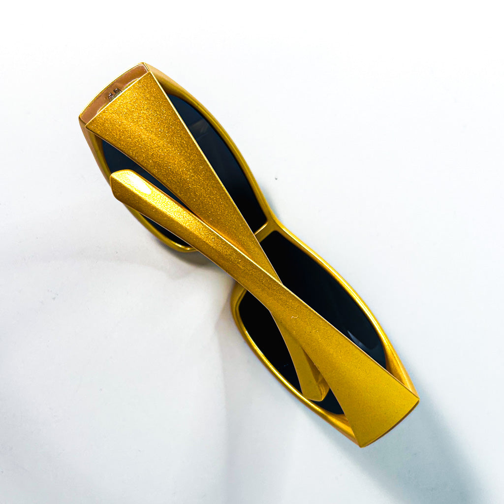 Vue frontale des lunettes Nouvelle Vague Rapid S109 montrant la forme masque et les verres sombres