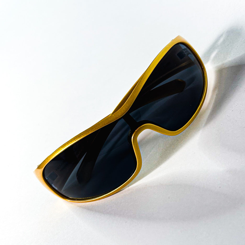 Vue latérale des lunettes Nouvelle Vague Rapid S109 - branches courbes et ligne aérodynamique