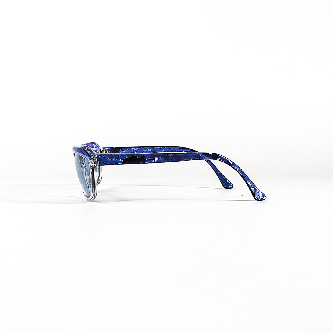 Vue latérale des lunettes modèle 7925 C.302