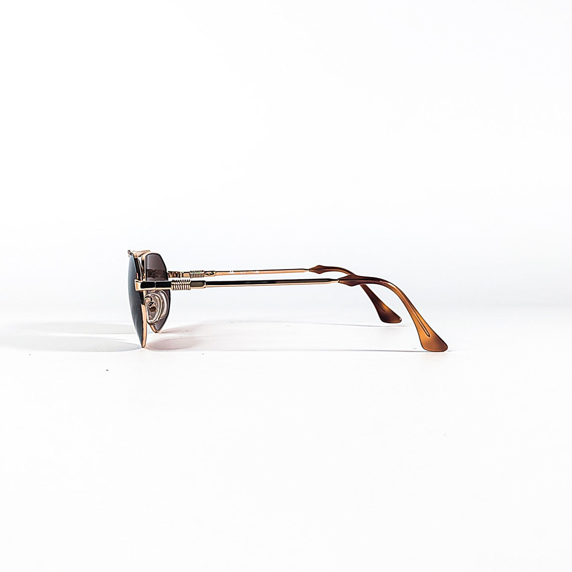 Lunettes Kappa 250 vintage vues de profil, branches dorées et écaille