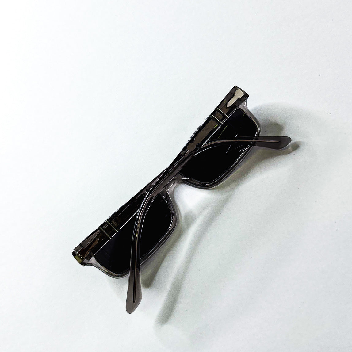 lunettes Persol 2834-S vue arrière pliées