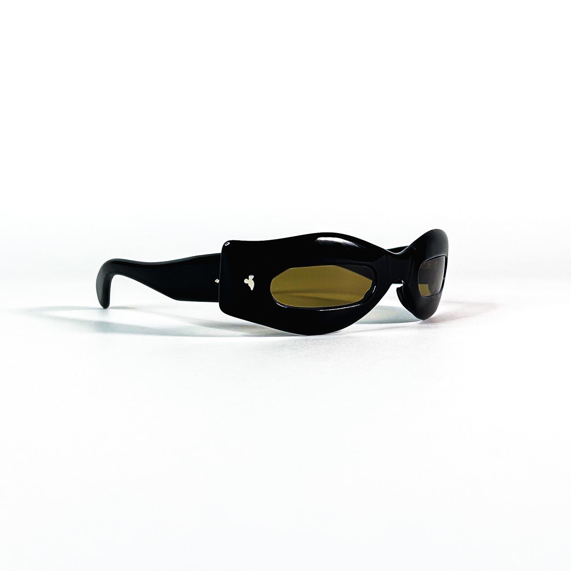 Vue 3/4 des lunettes vintage Lozza monture noire épaisse