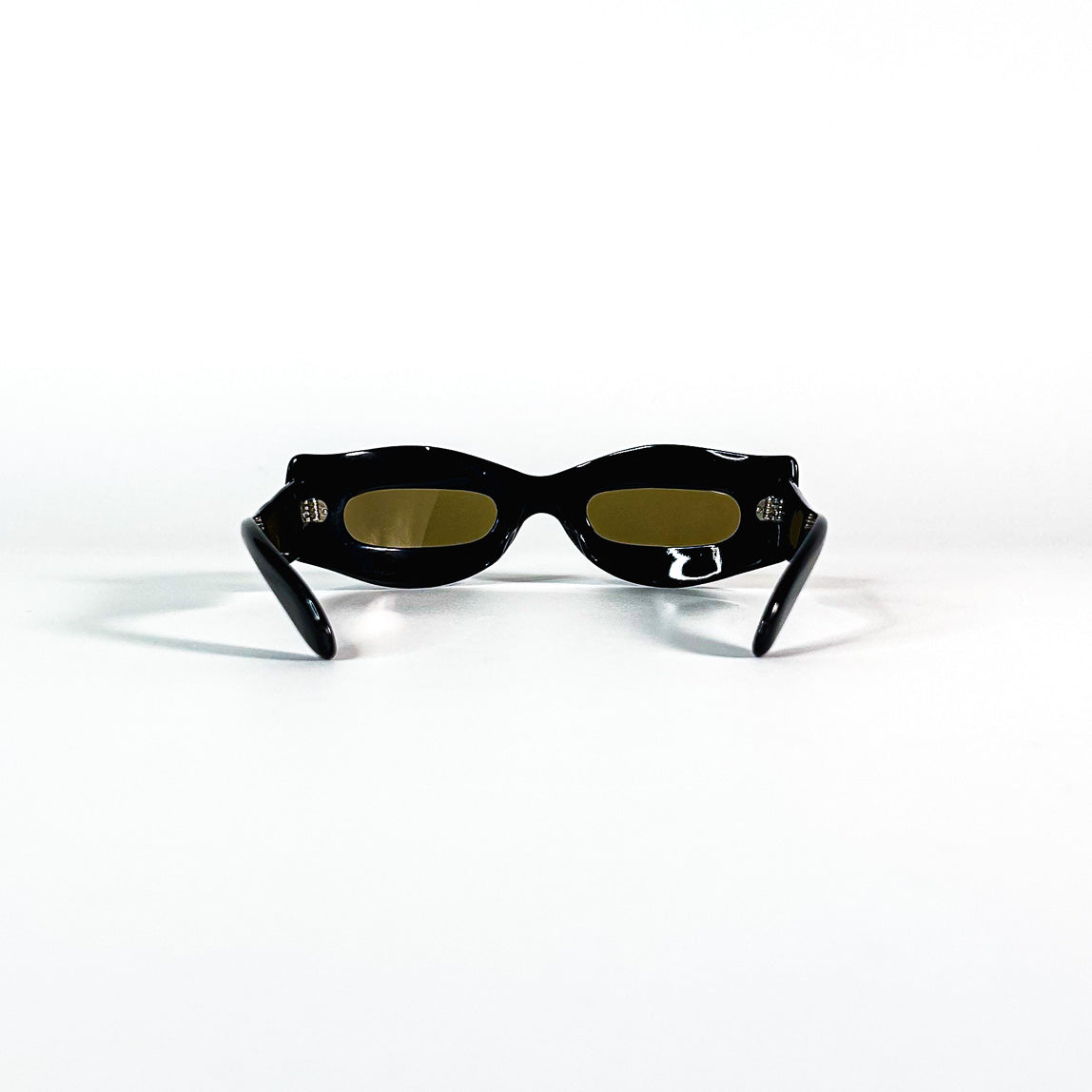 Vue intérieure des lunettes Lozza vintage verres ovales ambrés