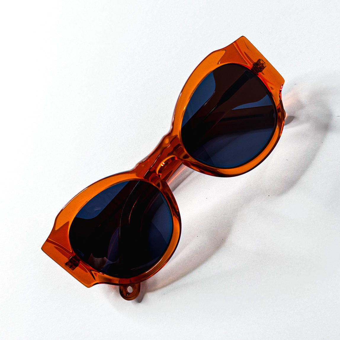 Vue latérale droite lunettes Kenzo KZ 3175 C02 bras pliés