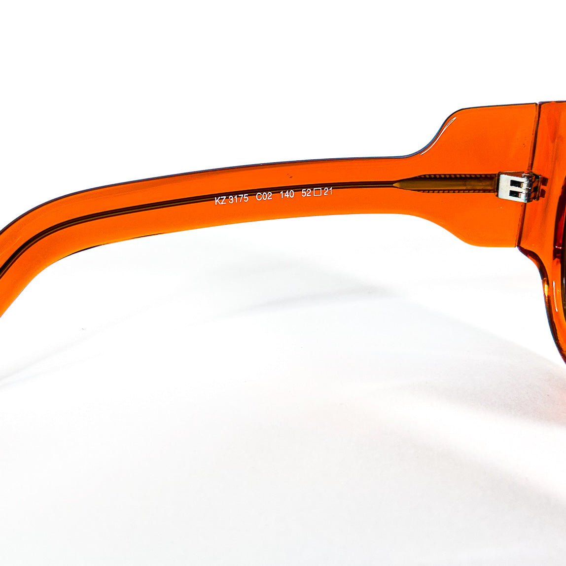 Lunettes Kenzo KZ 3175 C02 vue 3/4 profil gauche