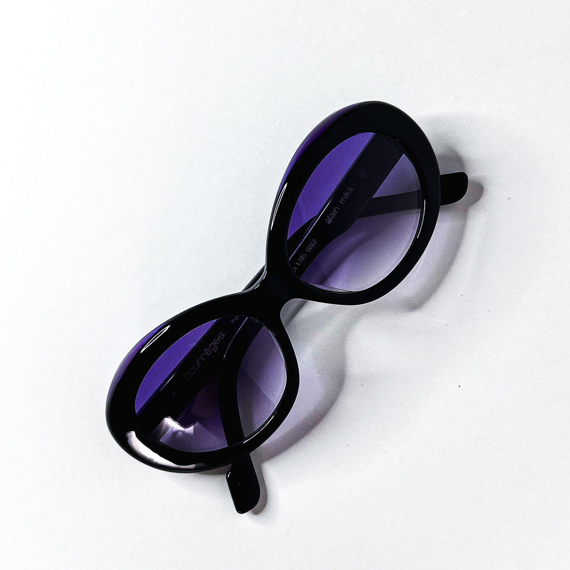 Courrèges x Alain Mikli CL1305 0012, face ovale et verres violets dégradés