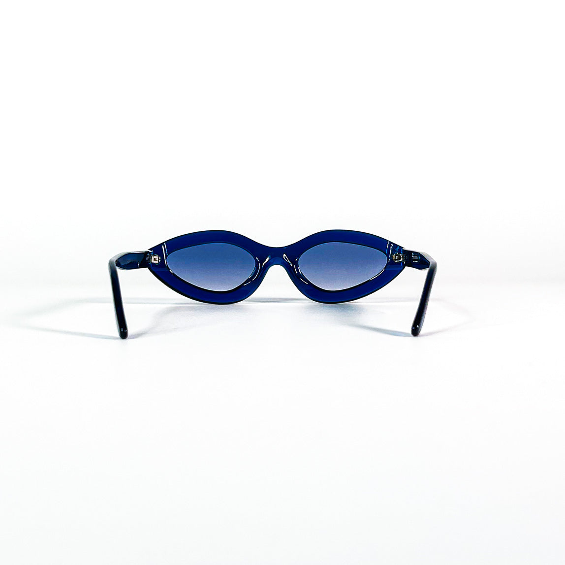 Vue frontale lunettes Moschino vintage forme œil-de-chat bleue