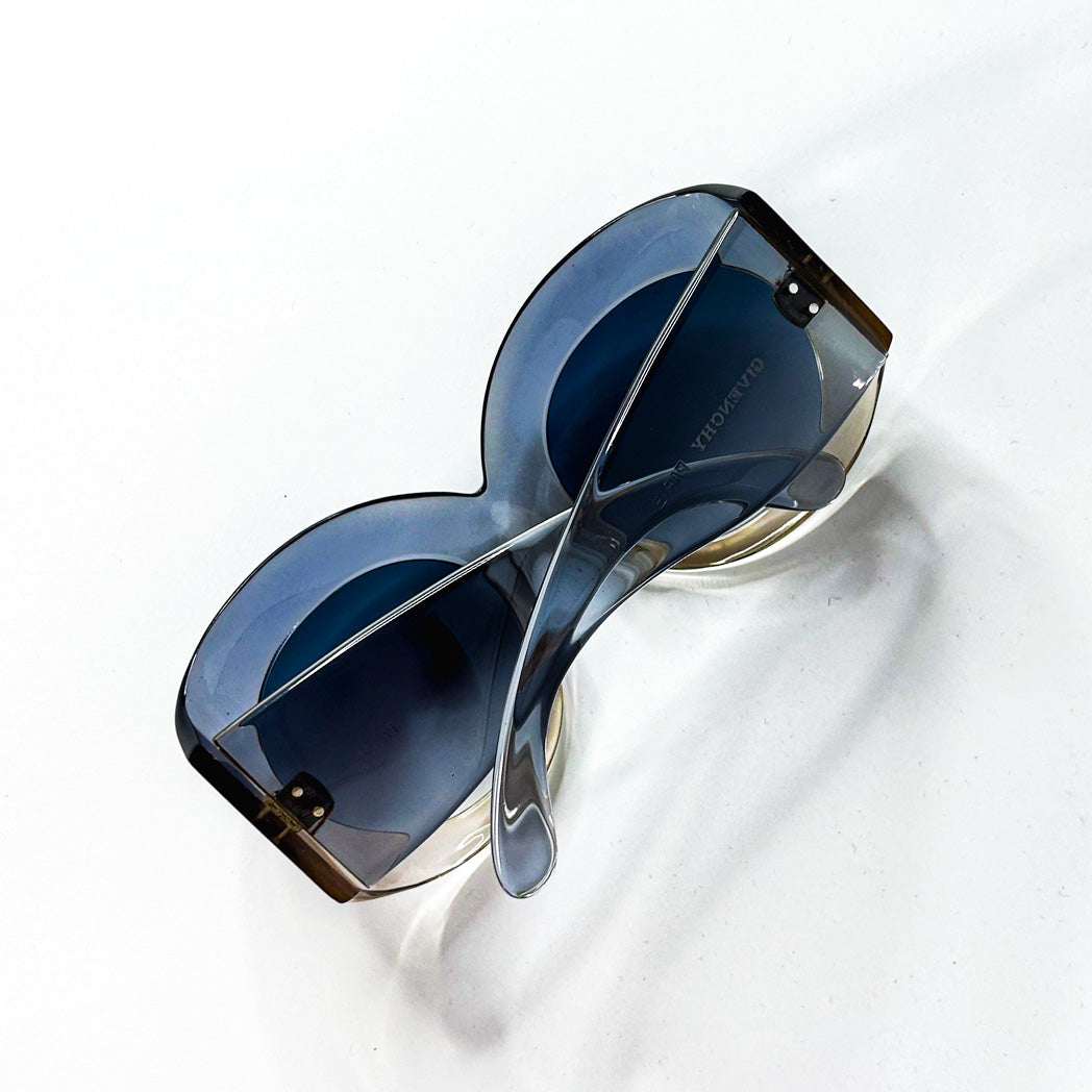 Lunettes Givenchy vintage rondes oversize gris translucide, vue pliée
