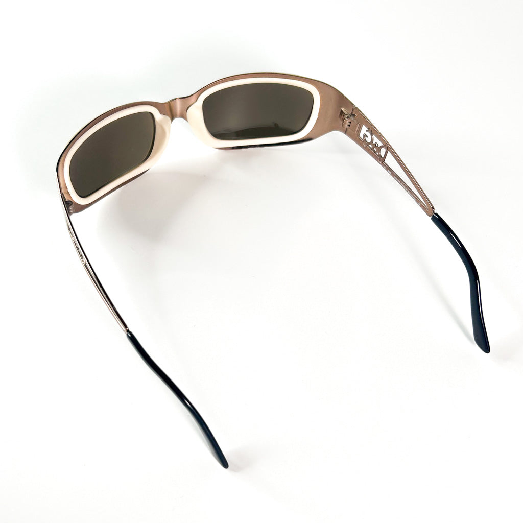 Lunettes Dolce & Gabbana D&G vintage vue de profil, branches métalliques ajourées