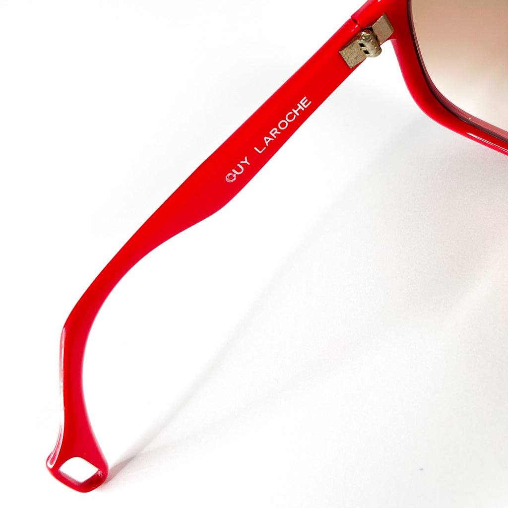 Logo Guy Laroche sur la branche – lunettes Sport 2000 rouges