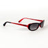 Lunettes de soleil Moschino vintage portées par modèle