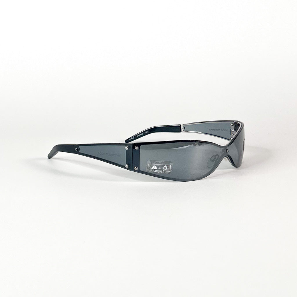 Branches épaisses rivetées des lunettes PR-6003 vues de profil