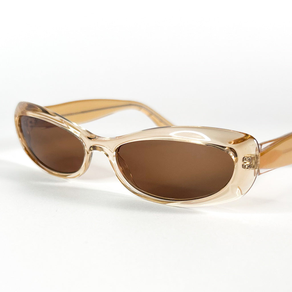 Face avant des lunettes Bottega Veneta – forme ovale vintage