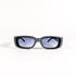 Lunettes de soleil vintage Gucci GG 2409/N/S, vue de face, monture rectangle acétate noir laqué et verres bleu lavande.